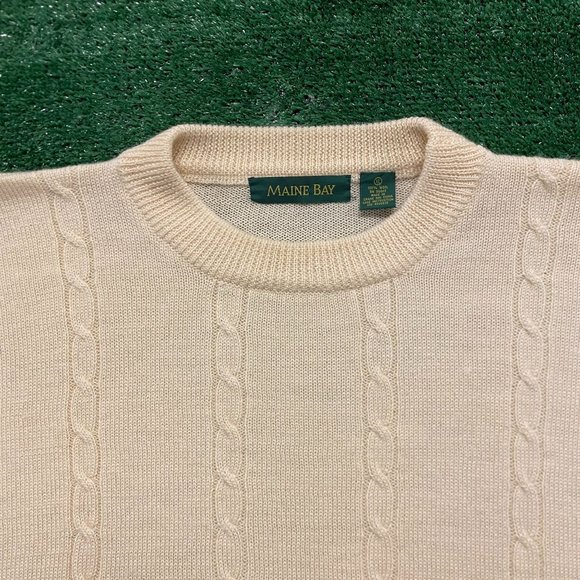 Cable Knit Vintage Crewneck Wool Sweater - Picture 2 of 4